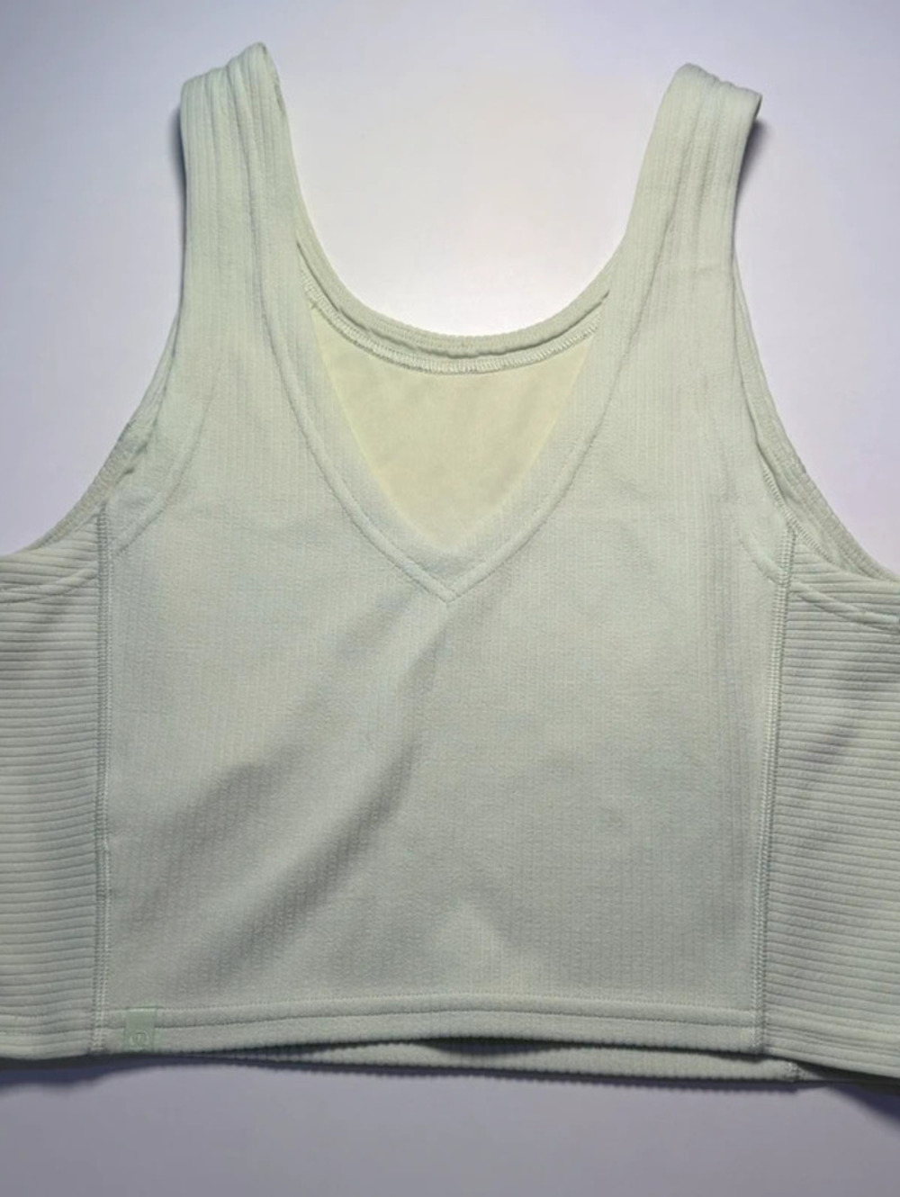 Lululemon size 6 mint green crop top